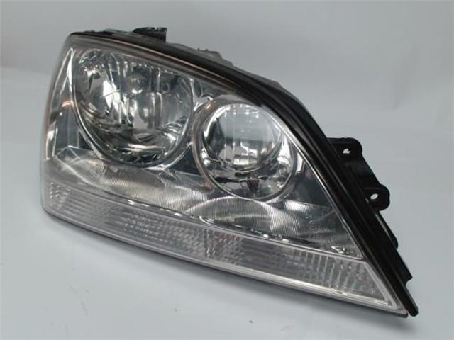 Reflektor prawy 921023E060 HYUNDAI