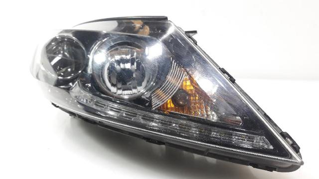 Reflektor prawy 921023U250 HYUNDAI