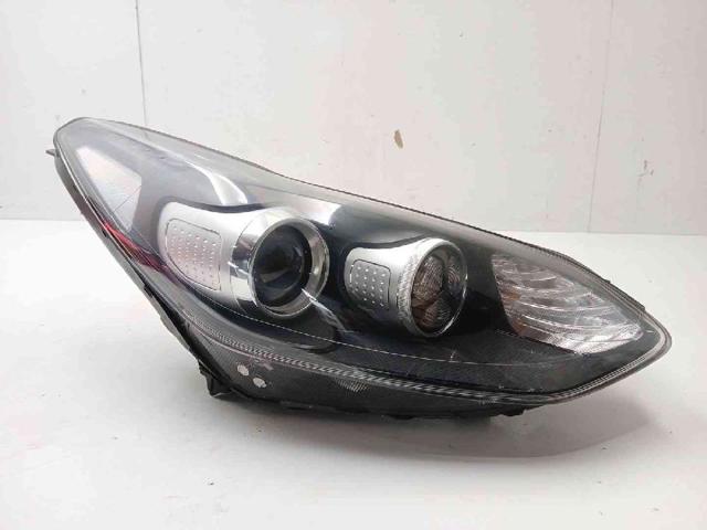Reflektor prawy 92102F1010 HYUNDAI