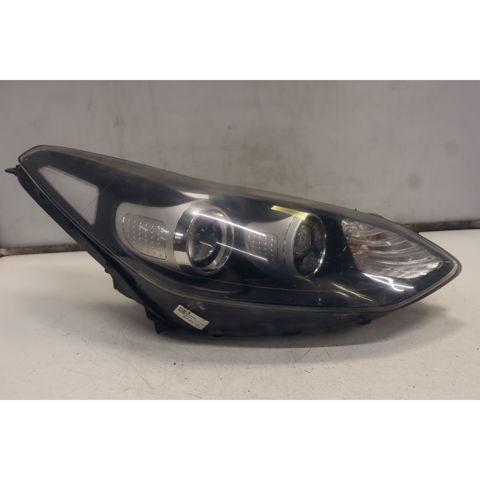 Reflektor prawy 92102F1010 HYUNDAI