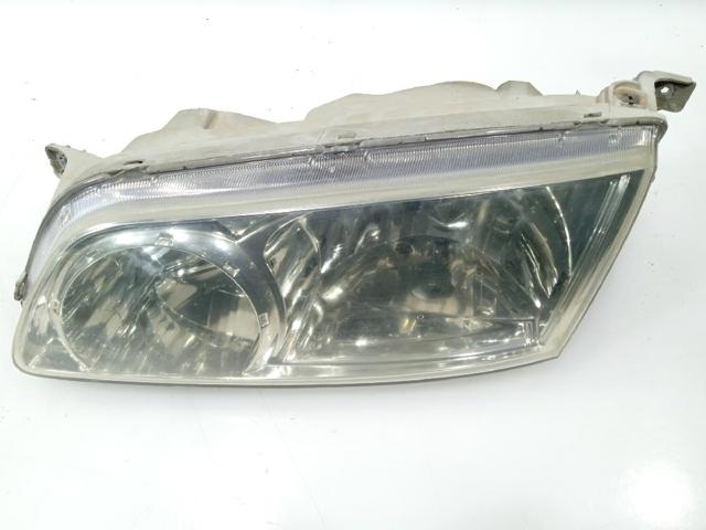 Reflektor lewy 921034A510 HYUNDAI