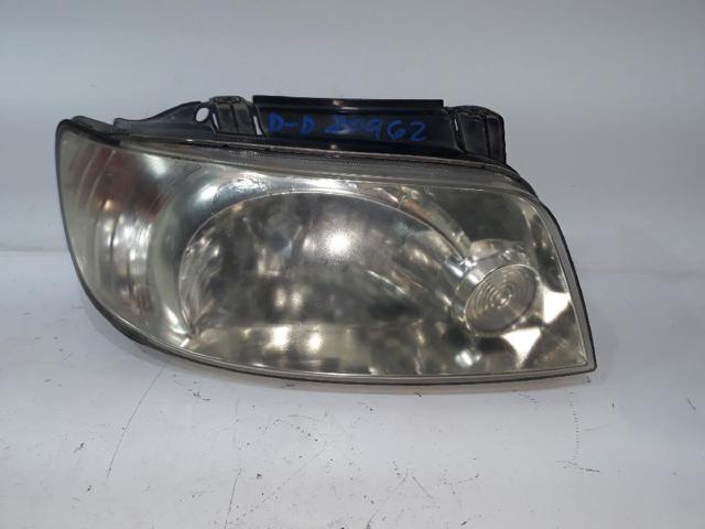 Reflektor prawy 9210417030 HYUNDAI