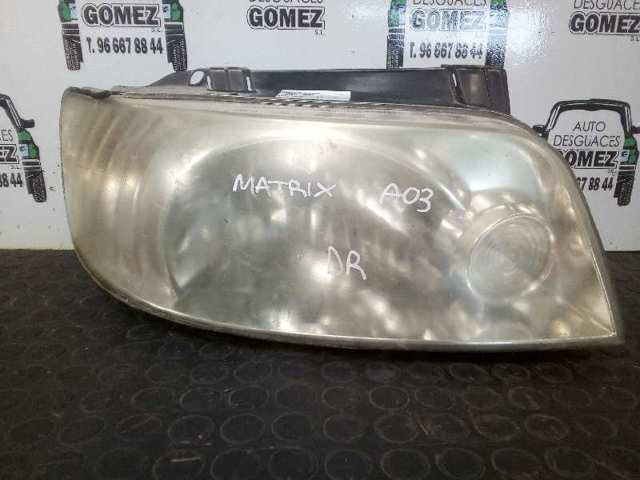 Reflektor prawy 9210417030 HYUNDAI