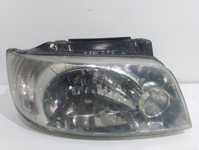 Reflektor prawy 9210417030 HYUNDAI