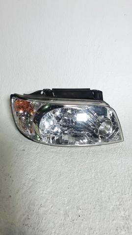 Reflektor prawy 9210417030 HYUNDAI