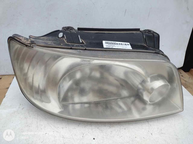 Reflektor prawy 9210417030 HYUNDAI