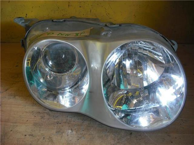 Reflektor prawy 9210427510 HYUNDAI
