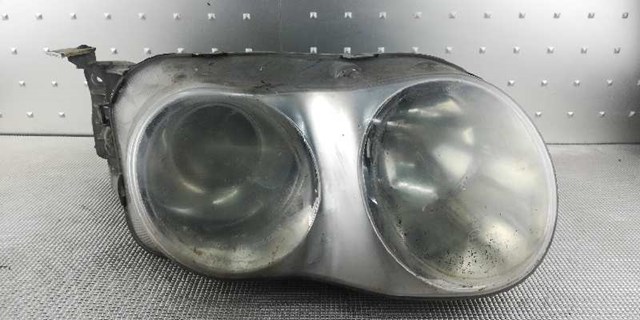 Reflektor prawy 9210427510 HYUNDAI