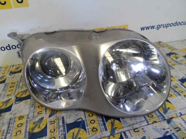 Reflektor prawy 9210427510 HYUNDAI