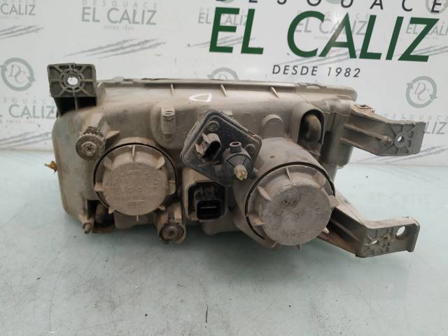 Reflektor prawy Hyundai Trajet FO