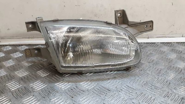 Reflektor prawy 9210622060 HYUNDAI