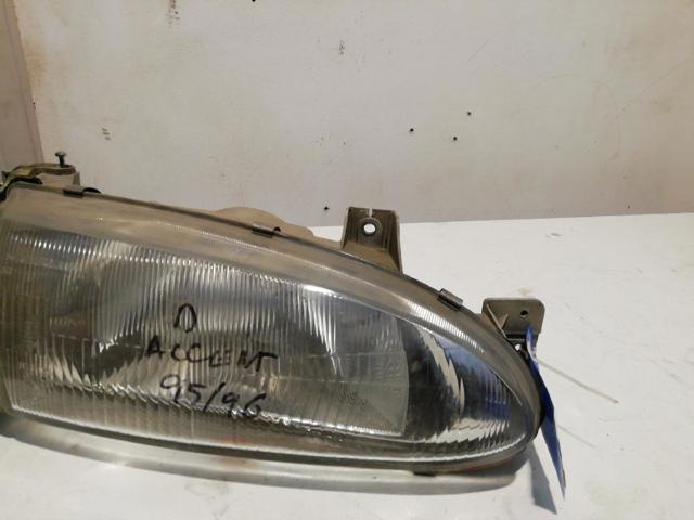 Reflektor prawy 9210622060 HYUNDAI
