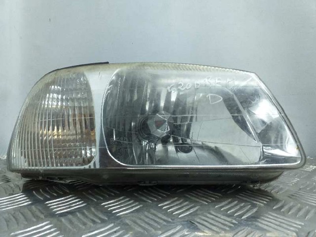 Reflektor prawy 9212025020 HYUNDAI