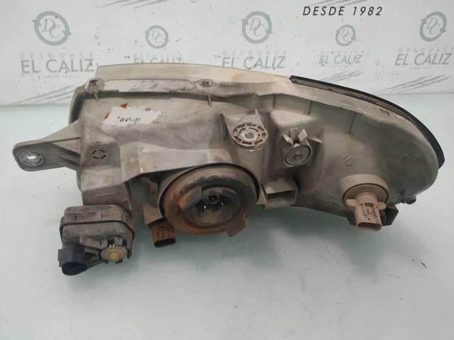 Reflektor prawy 9212025020 HYUNDAI