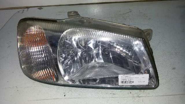 Reflektor prawy 9212025020 HYUNDAI