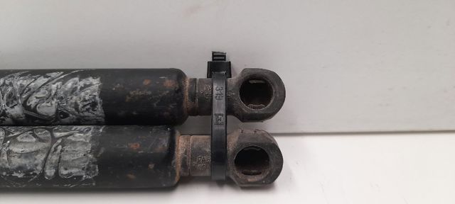 Amortyzator klapy bagażnika (3/5 drzwi-tylnych) 9212660 OPEL