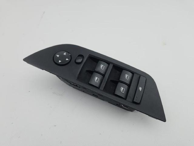 Panel przyciskowy sterowania podnośnikiem szyby przedni lewy 9216046 BMW