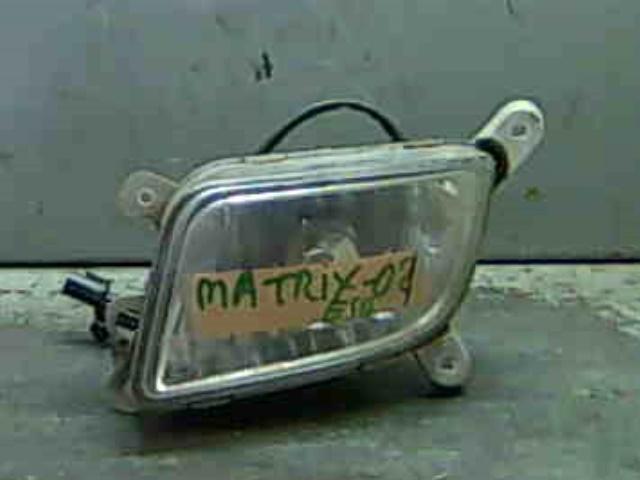 Lampa przeciwmgielna lewa 9220117000 HYUNDAI