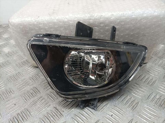 Lampa przeciwmgielna lewa 922012R500 HYUNDAI