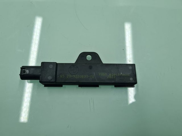 9220831 BMW