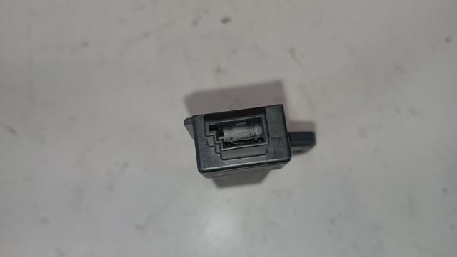 9220832 BMW