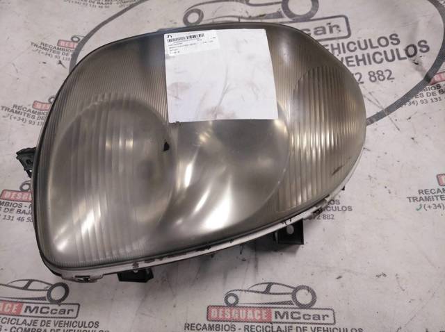 Reflektor prawy 92229221 RENAULT