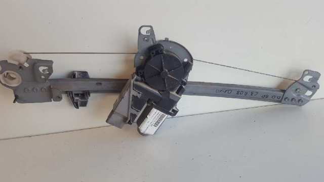 Mechanizm podnoszenia szyby drzwi przednich prawych 9222AP PEUGEOT