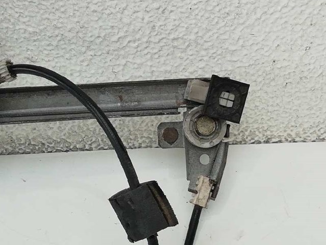 Mechanizm podnoszenia szyby drzwi przednich prawych Peugeot 605 6B