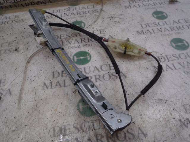 Mechanizm podnoszenia szyby drzwi przednich prawych 9222CT PEUGEOT