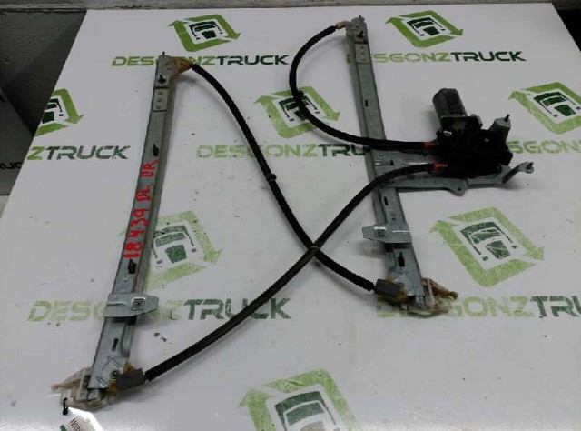 Mechanizm podnoszenia szyby drzwi przednich prawych 9222ET PEUGEOT
