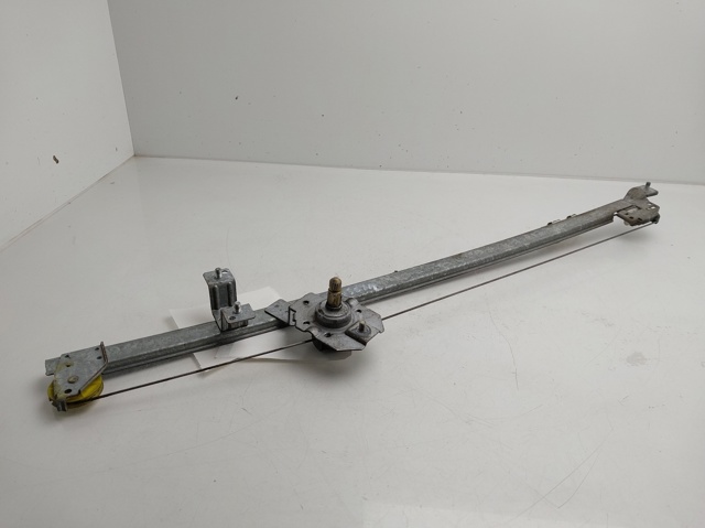 Mechanizm podnoszenia szyby drzwi przednich prawych 9222F1 PEUGEOT