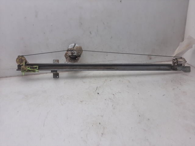 Mechanizm podnoszenia szyby drzwi przednich prawych 9222F1 PEUGEOT