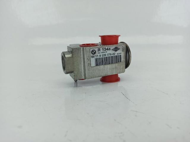 Zawór termostatyczny klimatyzacji 9226078 BMW