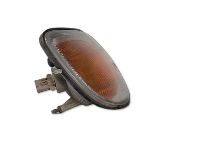 Kierunkowskaz prawy Hyundai Trajet FO