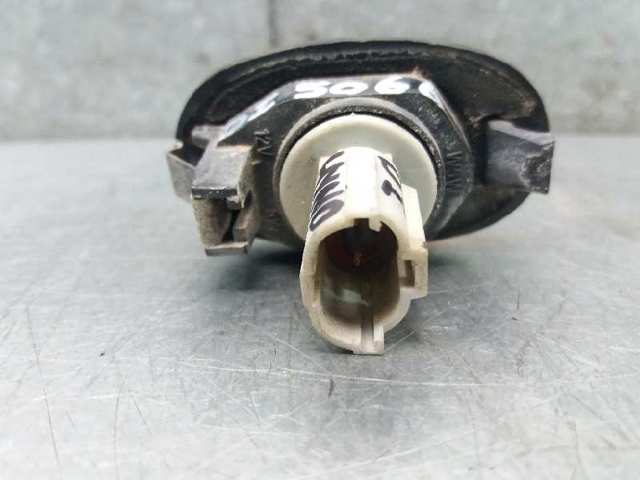 Powtarzacz kierunkowskazu na błotniku Hyundai H-1 STAREX A1