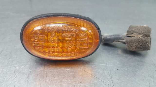 Powtarzacz kierunkowskazu na błotniku Hyundai Sonata 3