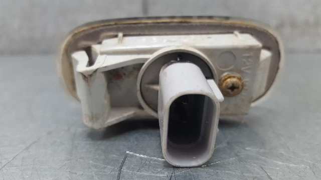 Powtarzacz kierunkowskazu na błotniku Hyundai Sonata 5 NF