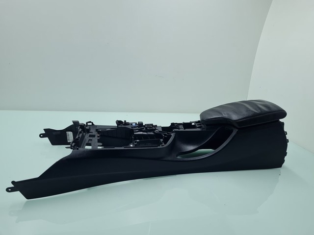 9235473 BMW