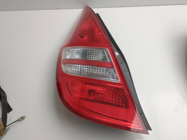 Lampa zespolona tylna lewa 924012L0 HYUNDAI