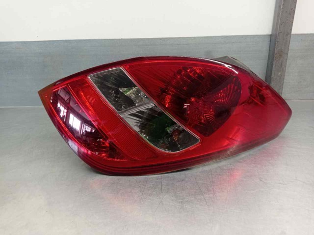 Lampa zespolona tylna prawa 924021J000 HYUNDAI