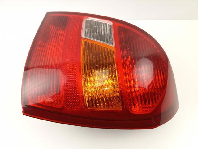 Lampa zespolona tylna prawa Hyundai Elantra 3 XD