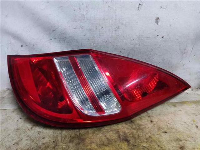 Lampa zespolona tylna prawa górna 924022R0 HYUNDAI