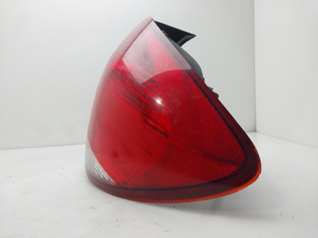Lampa zespolona tylna prawa 92402FD070 HYUNDAI