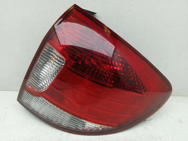 Lampa zespolona tylna prawa 92402FD070 HYUNDAI