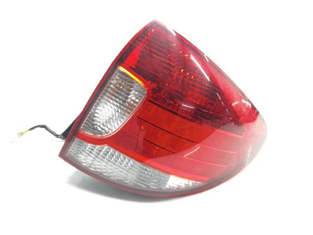 Lampa zespolona tylna prawa 92402FD070 HYUNDAI