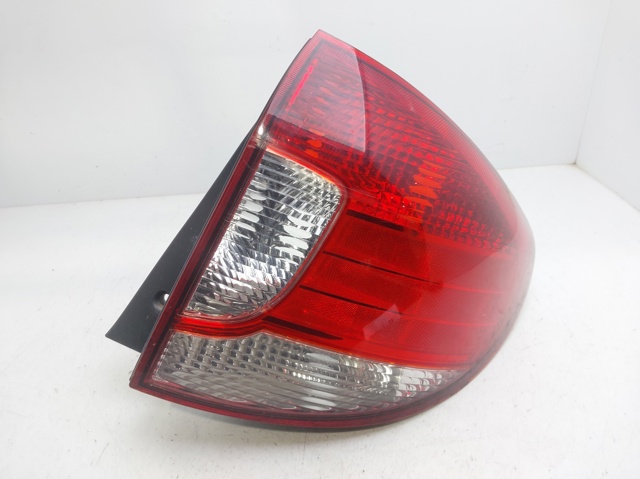 Lampa zespolona tylna prawa 92402FD070 HYUNDAI