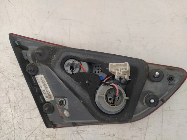 Lampa zespolona tylna prawa wewnętrzna 92404A50 HYUNDAI