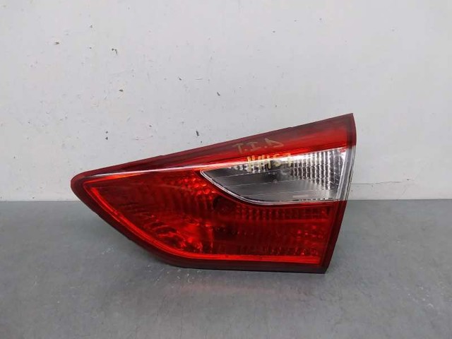Lampa zespolona tylna prawa wewnętrzna 92404A50 HYUNDAI