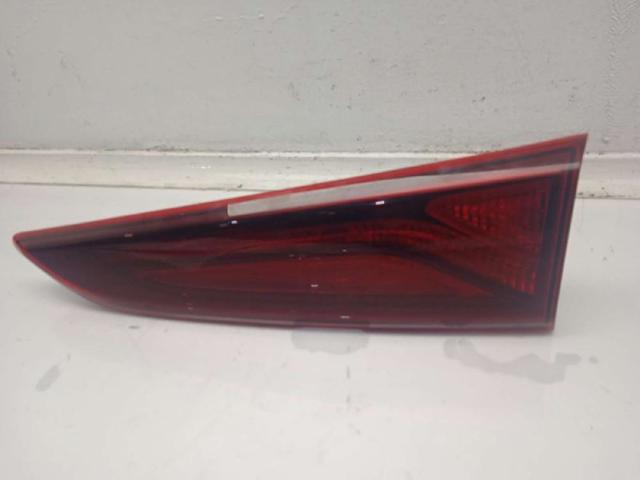 Lampa zespolona tylna prawa wewnętrzna 92404J90 HYUNDAI