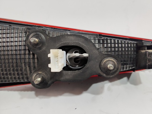 Lampa zespolona tylna prawa wewnętrzna 92404J90 HYUNDAI